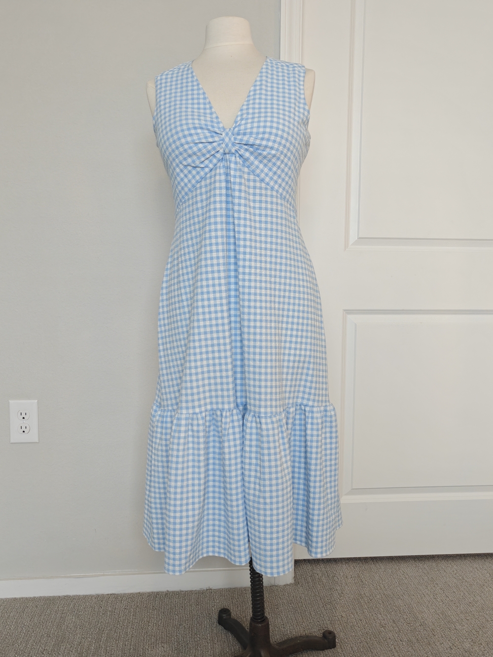 Calvin Klein Light Blue Gingham V-Neck Midi Dress Sz 8 - Picture 3 of 9